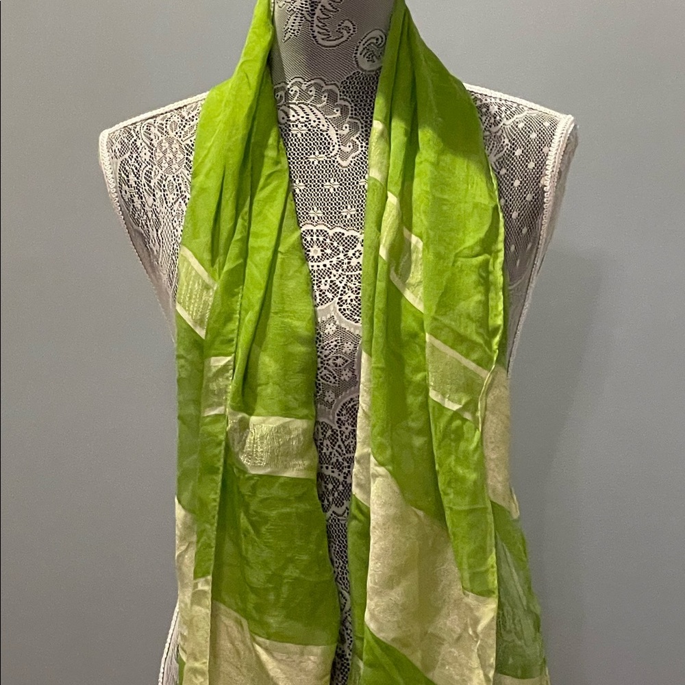 100% Silk Scarf - Picture 6 of 9
